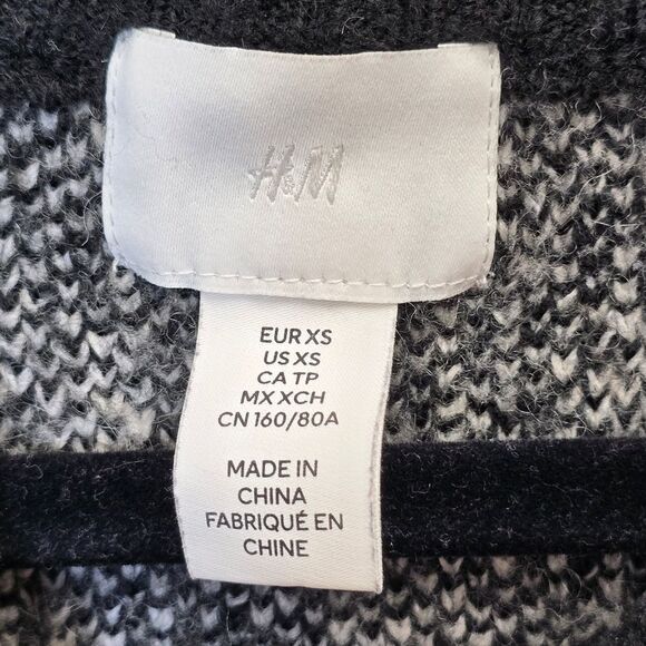 H&M Women's XS MAMA Jacquard-Knit Crewneck Geometric Pattern Sweater Black White - Picture 15 of 16